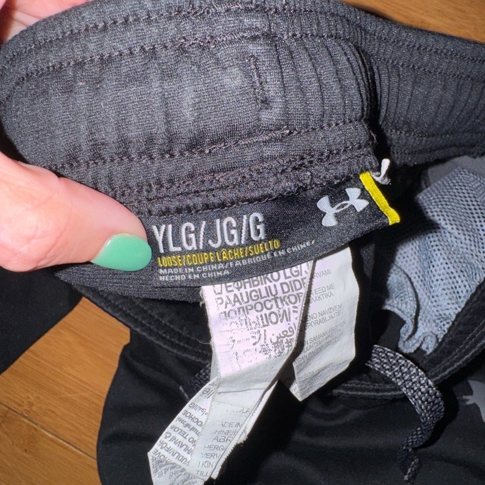 Under Armour Kids Black and Gray sweatpants - Picture 2 of 3